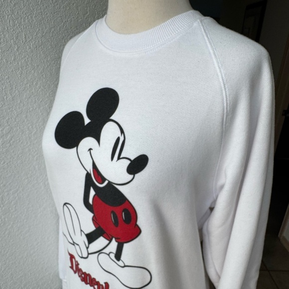 Disney Tops - Walt Disney Oversized Sweater Unisex White Black Red Mickey Mouse Disneyland XS‎
